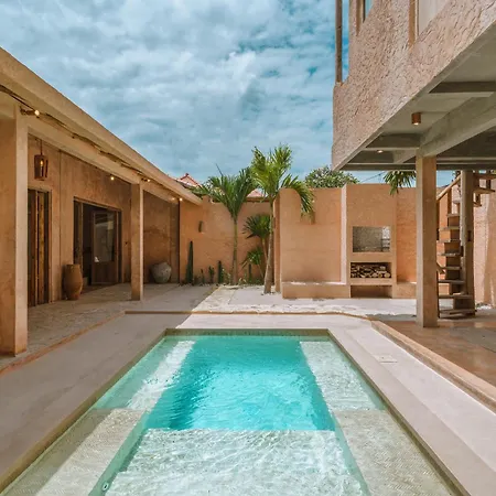 Villa Malika - Earthy-Toned 3Br Villa In Canggu